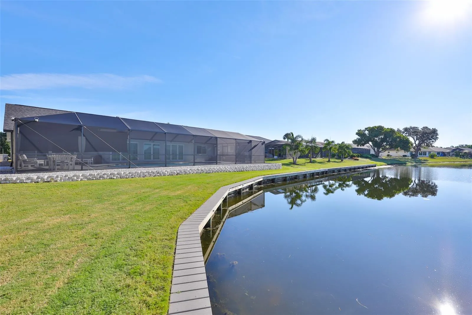 2022 E VIEW DR