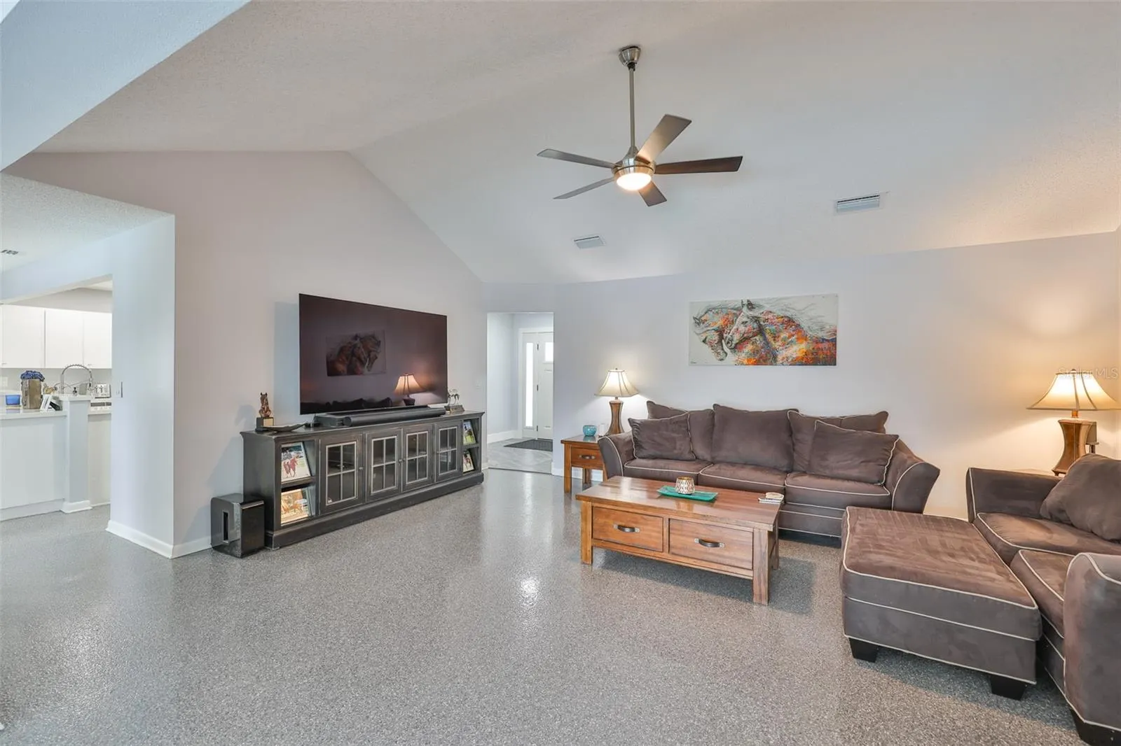 2022 E VIEW DR