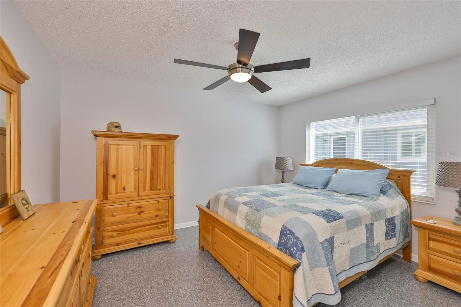 2022 E VIEW DR
