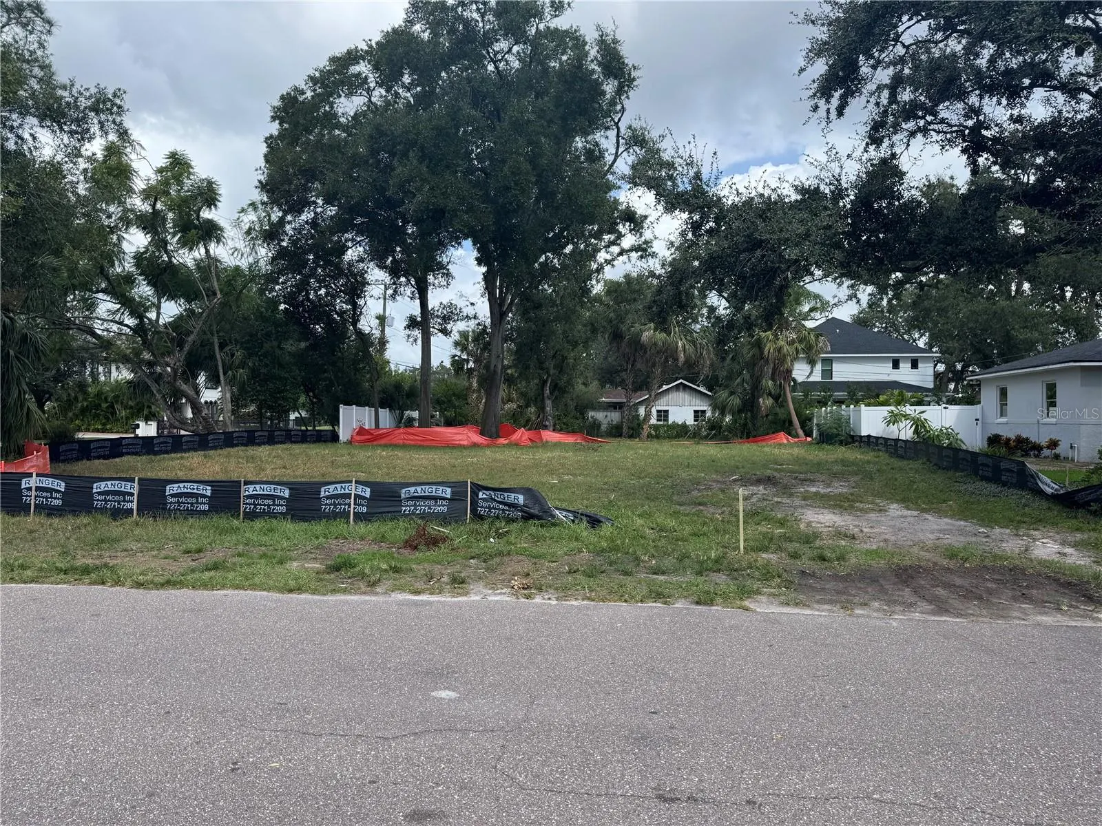 4115 W MULLEN AVE