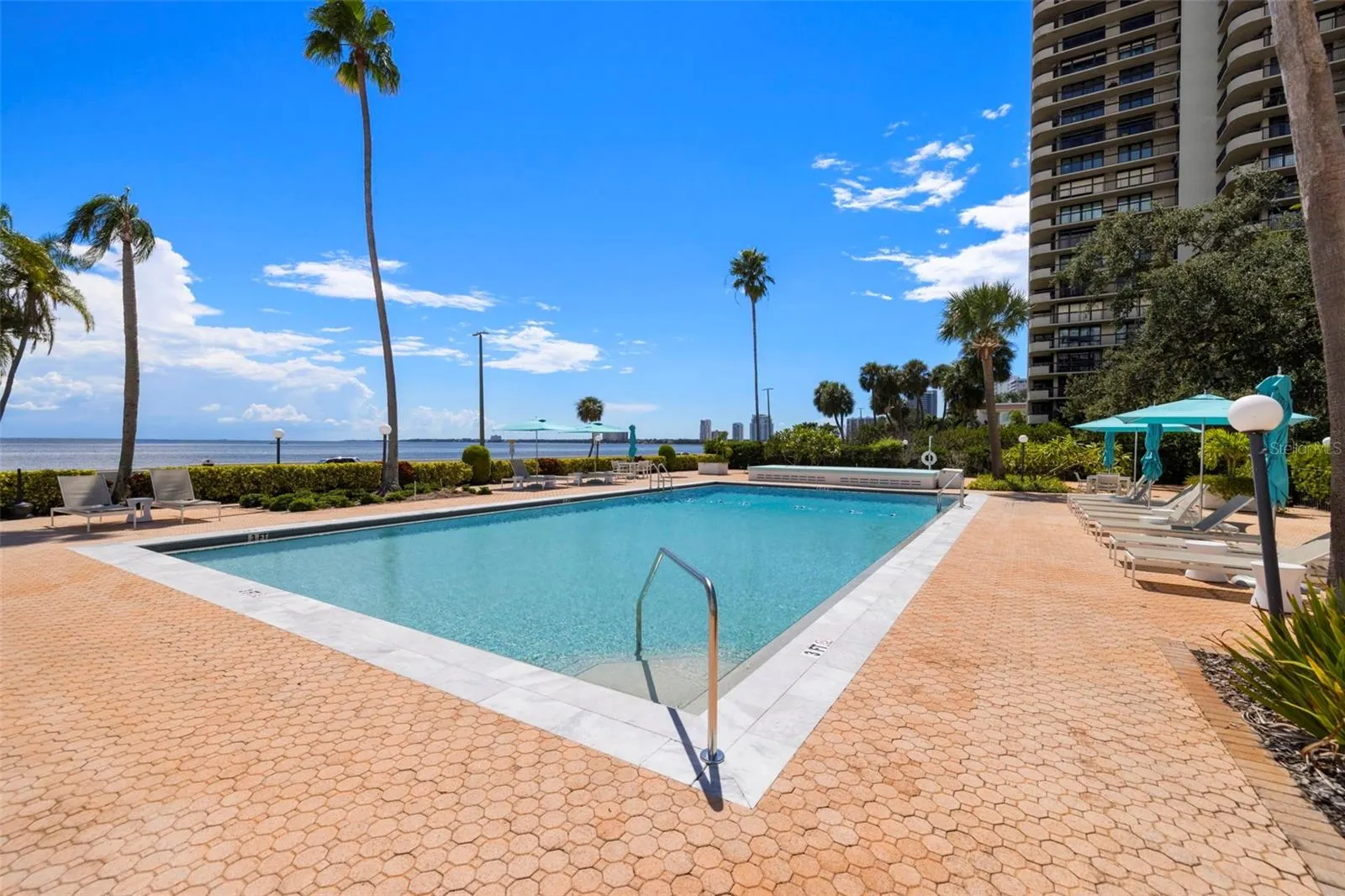 2401 BAYSHORE BLVD #803, #803