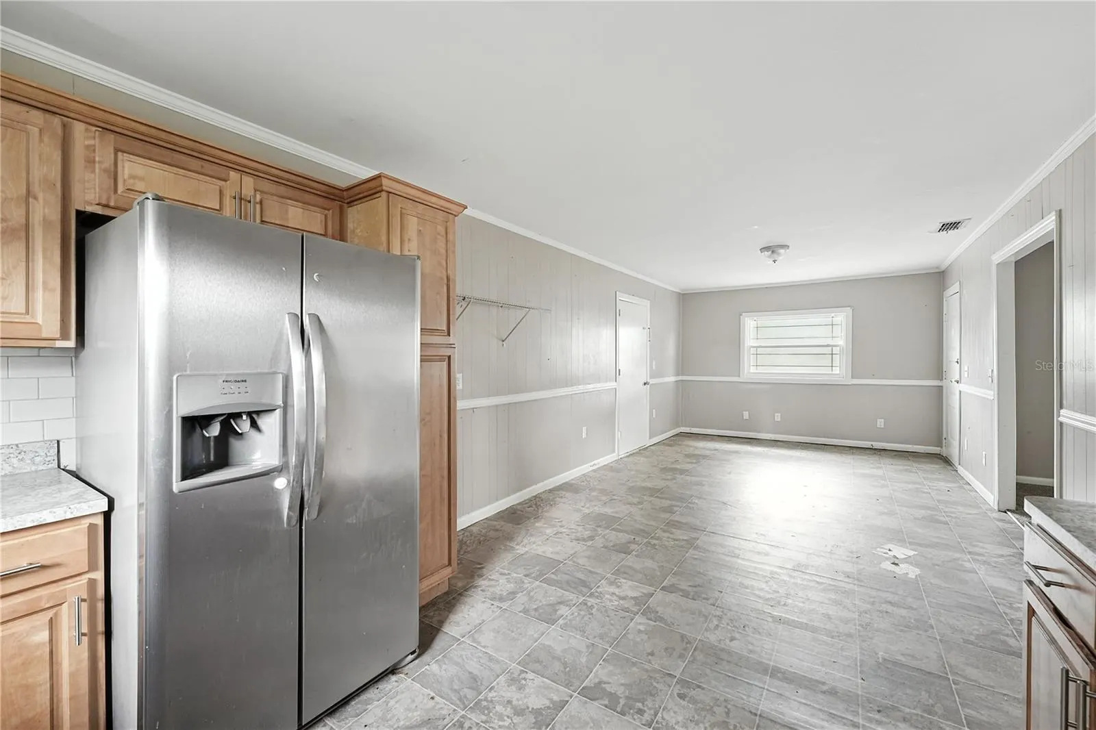 896 N 9TH ST
