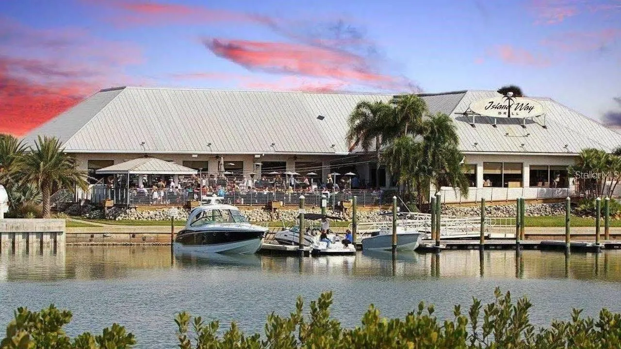 255 DOLPHIN PT #413, #413