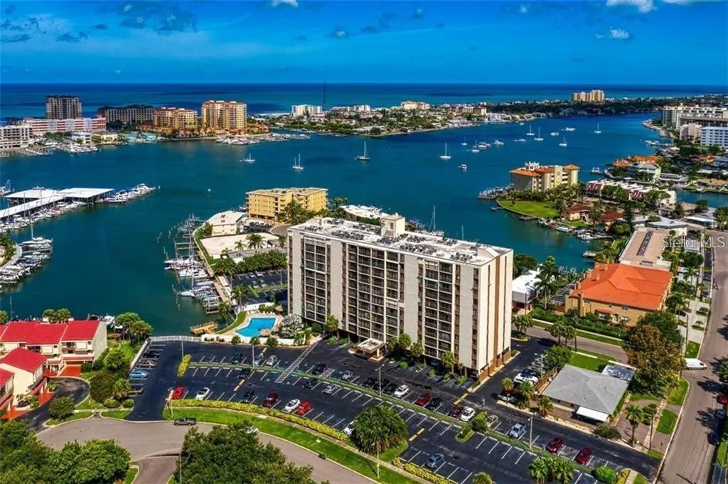 255 DOLPHIN PT #413, #413