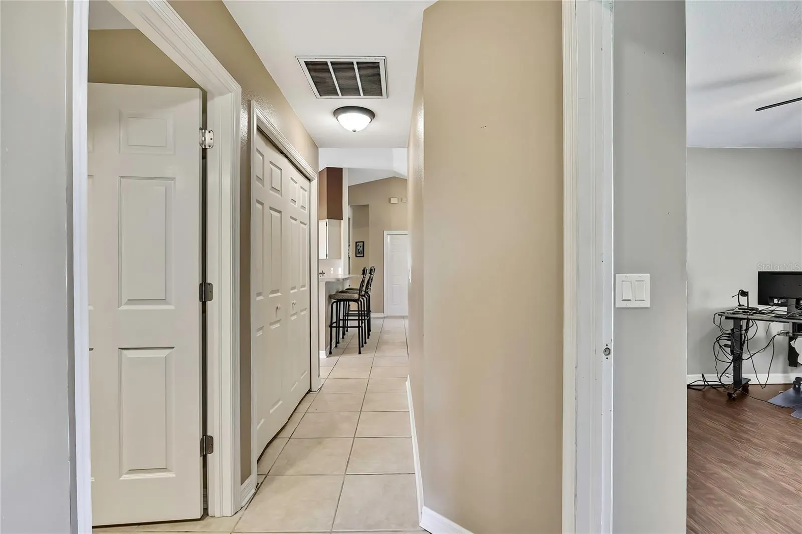 18401 DEBONAIR PL