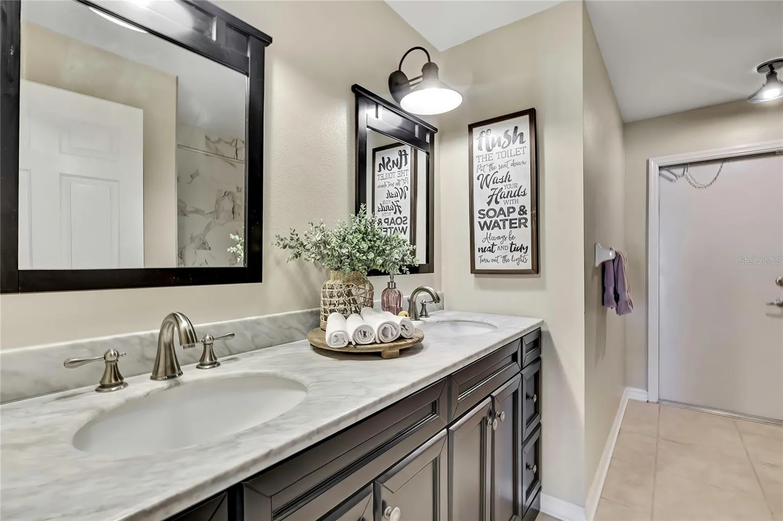 18401 DEBONAIR PL