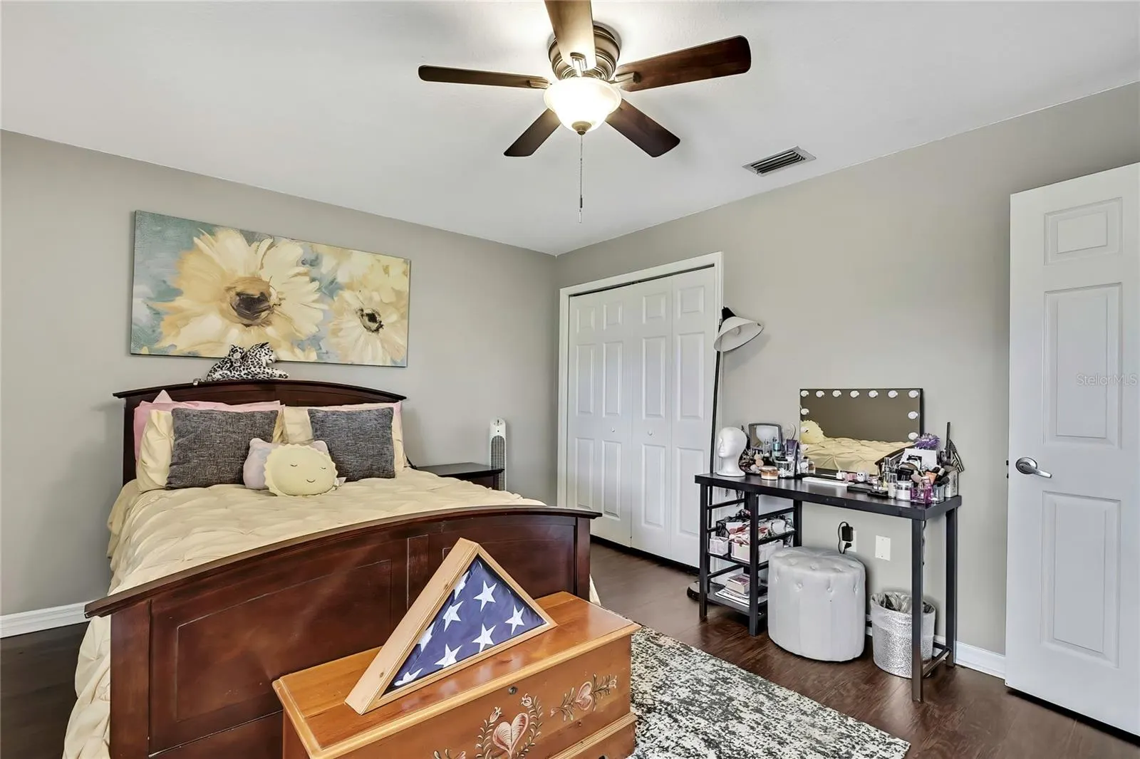 18401 DEBONAIR PL