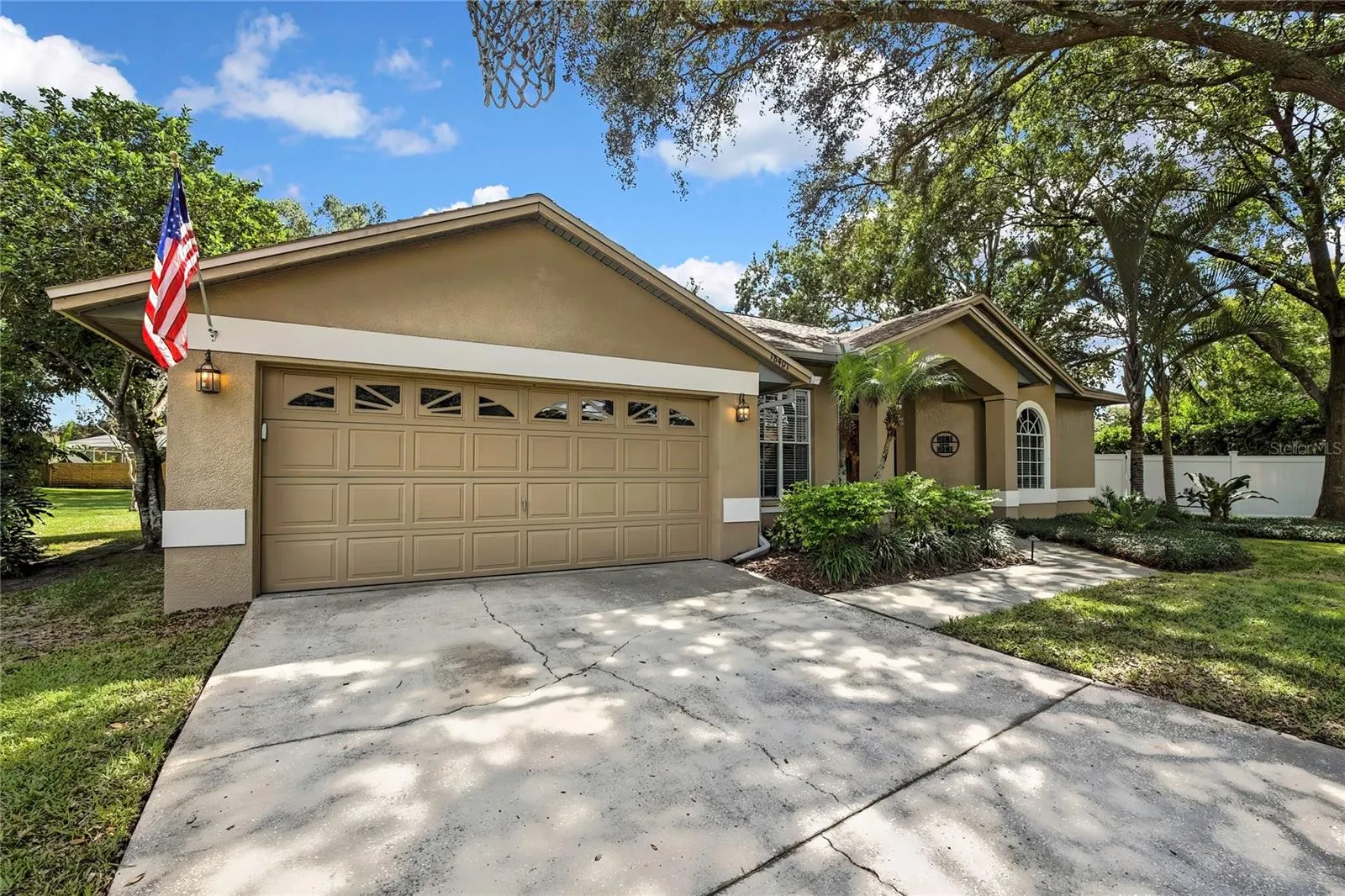 18401 DEBONAIR PL