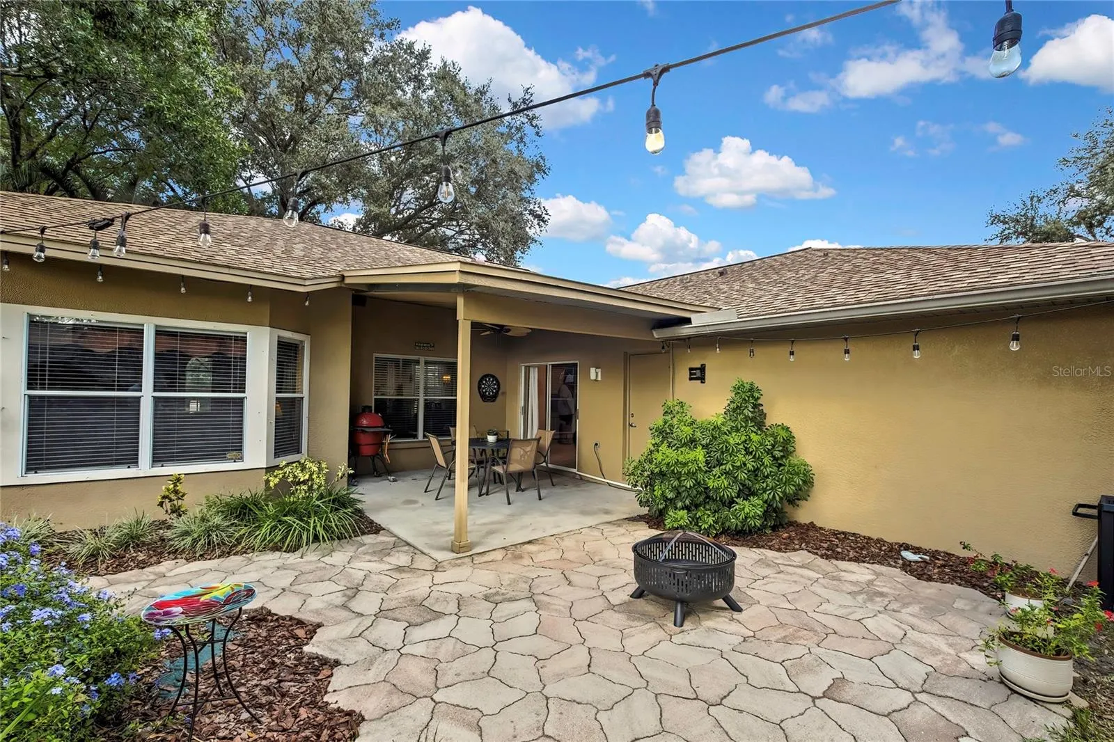 18401 DEBONAIR PL