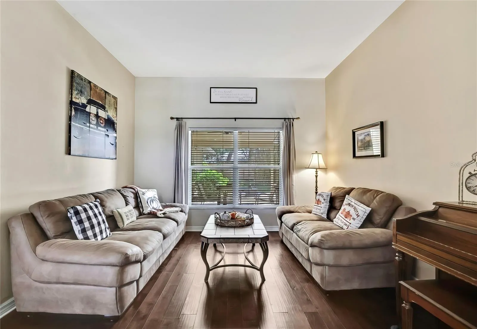 18401 DEBONAIR PL