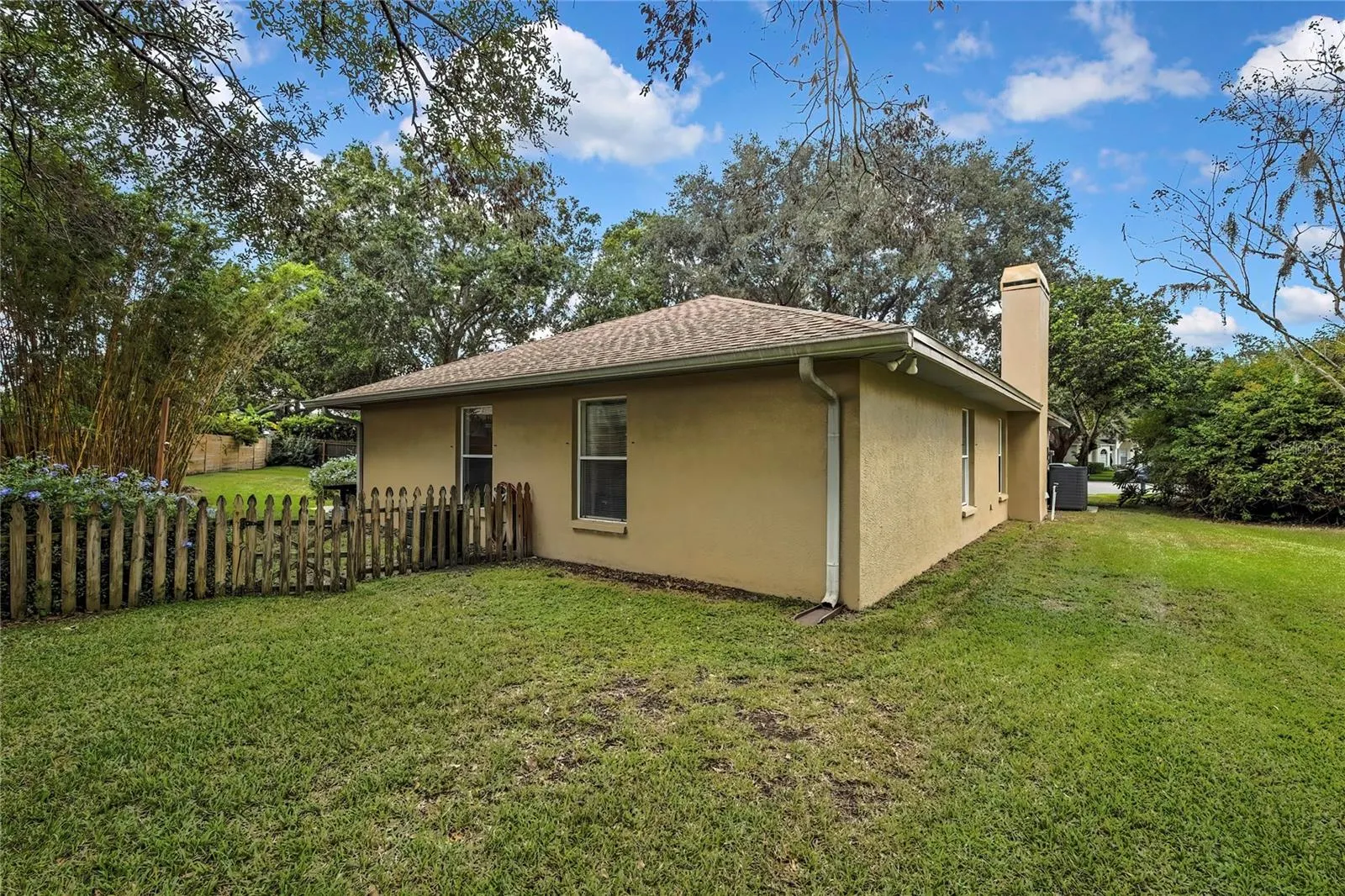 18401 DEBONAIR PL
