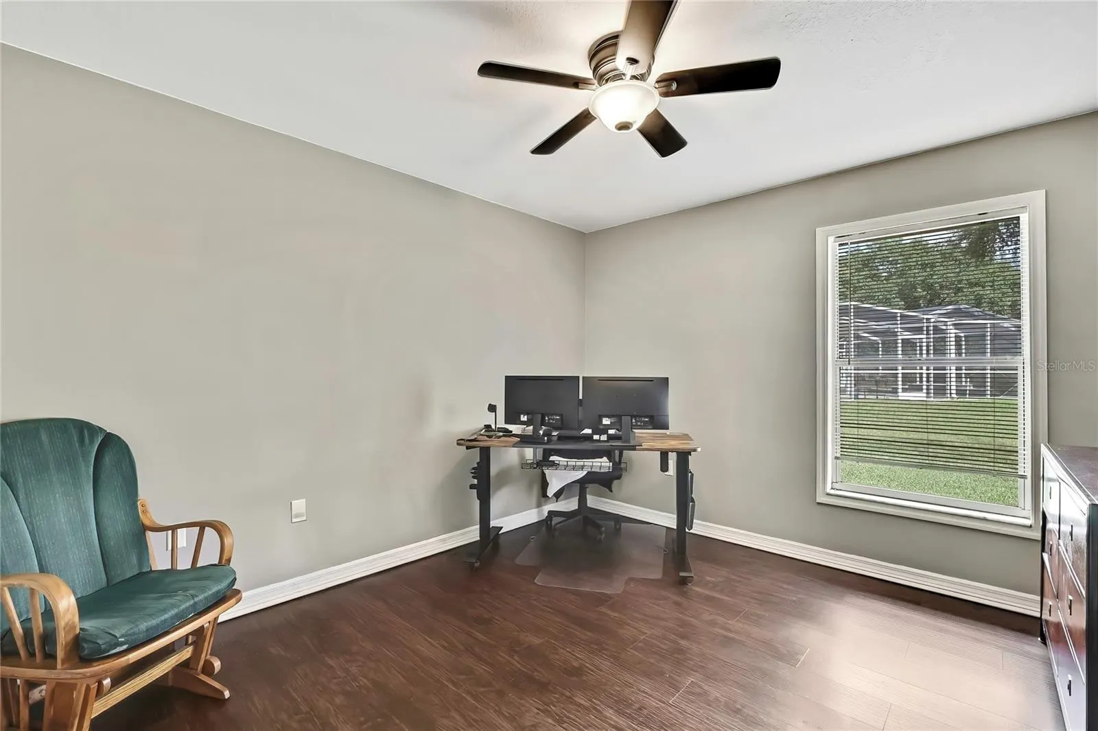 18401 DEBONAIR PL