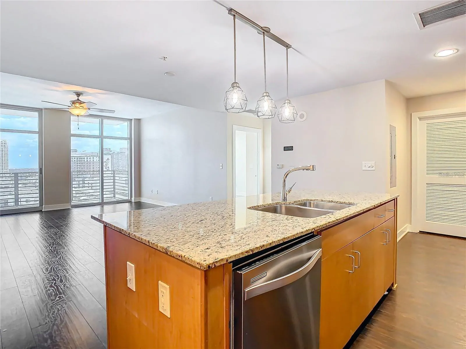 1208 E KENNEDY BLVD #1209, #1209