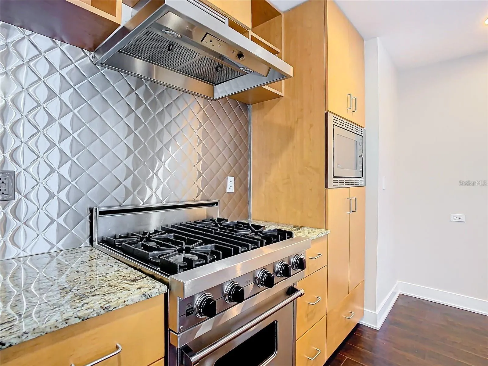 1208 E KENNEDY BLVD #1209, #1209