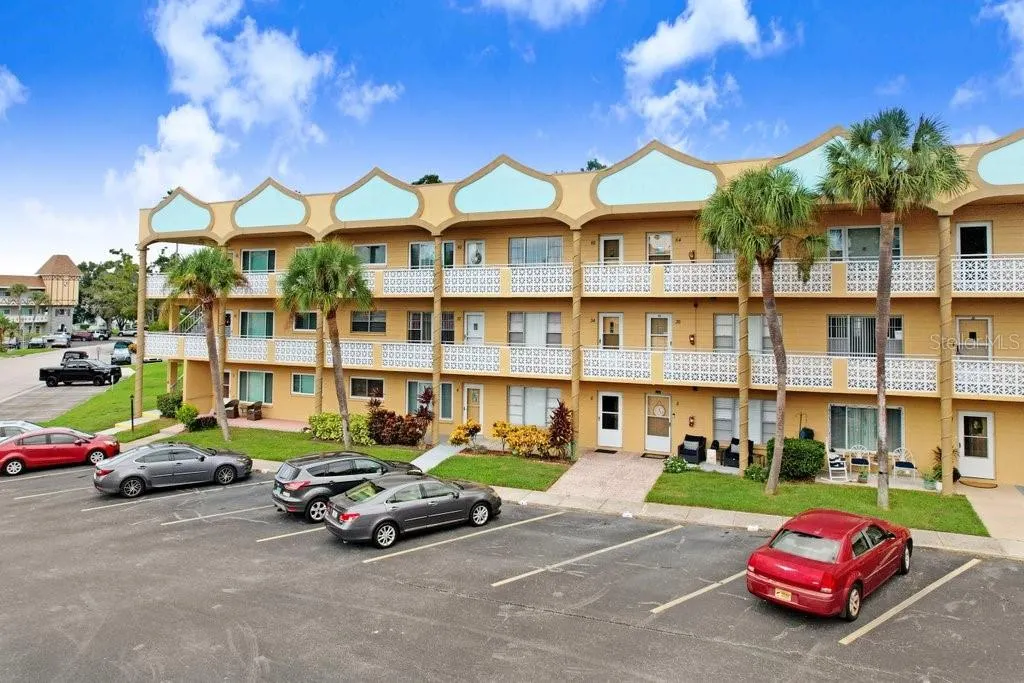 2466 ECUADORIAN WAY #6, #6