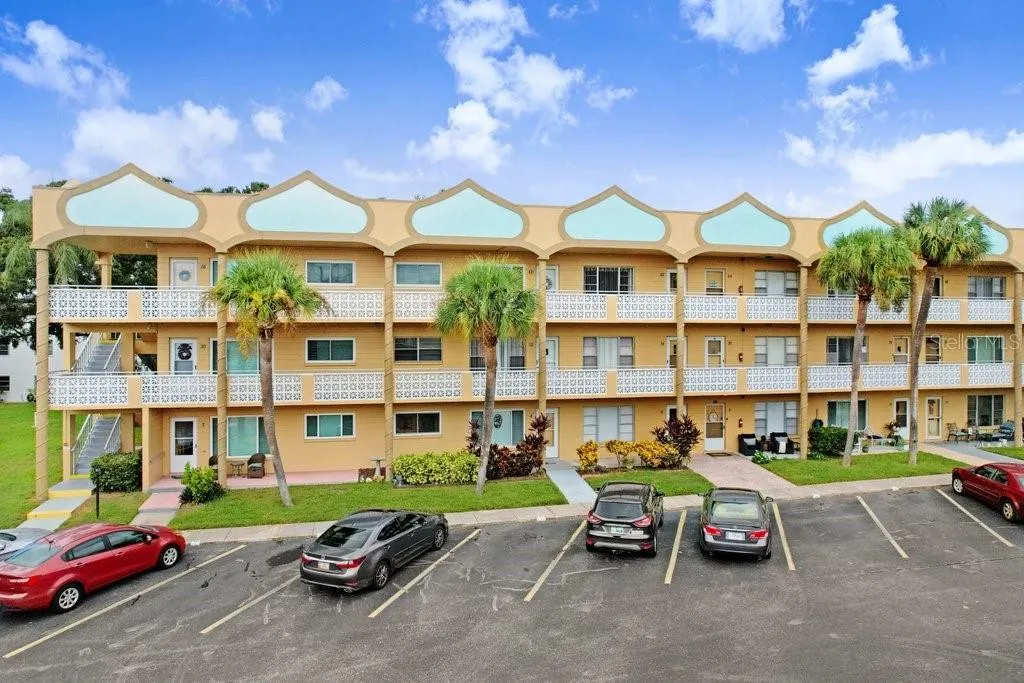 2466 ECUADORIAN WAY #6, #6