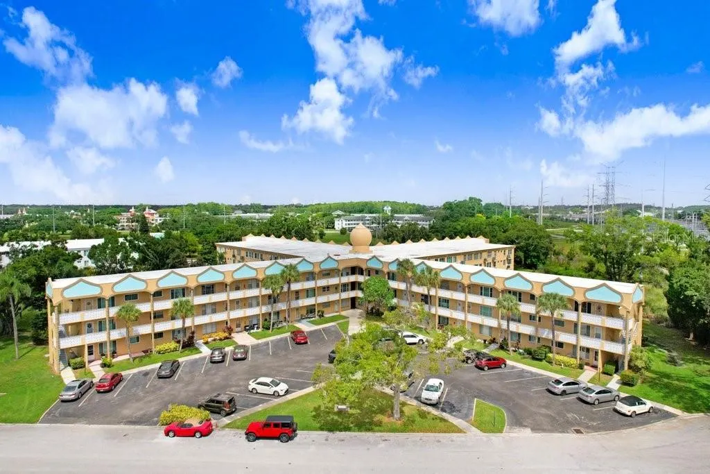 2466 ECUADORIAN WAY #6, #6