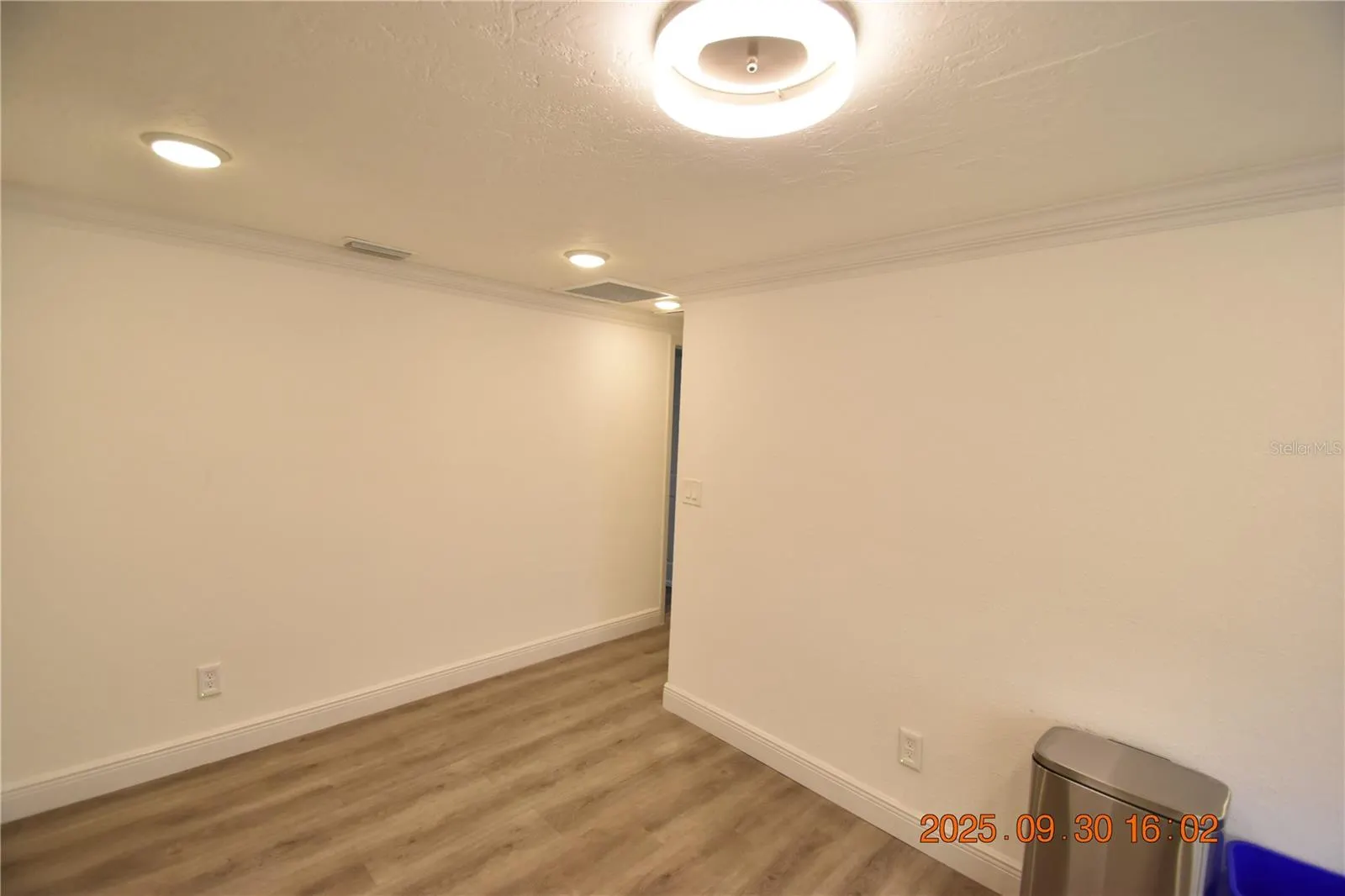 3295 ADRIAN AVE