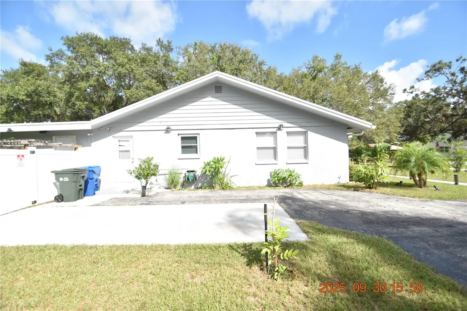 3295 ADRIAN AVE