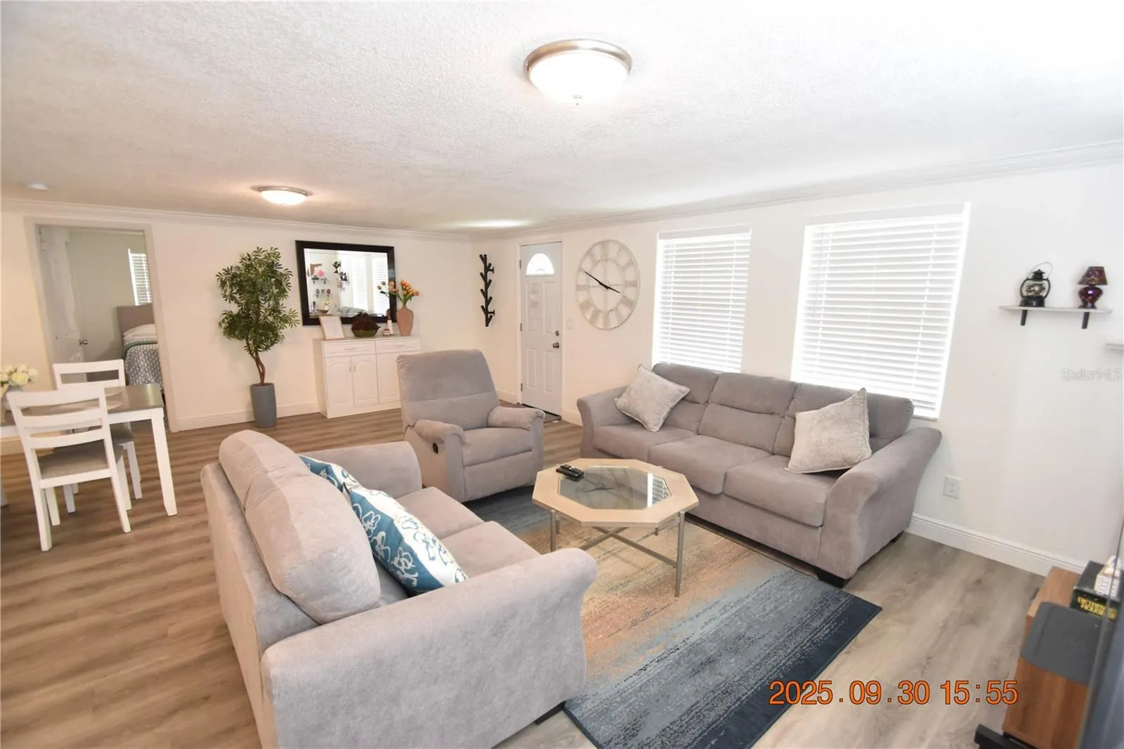 3295 ADRIAN AVE
