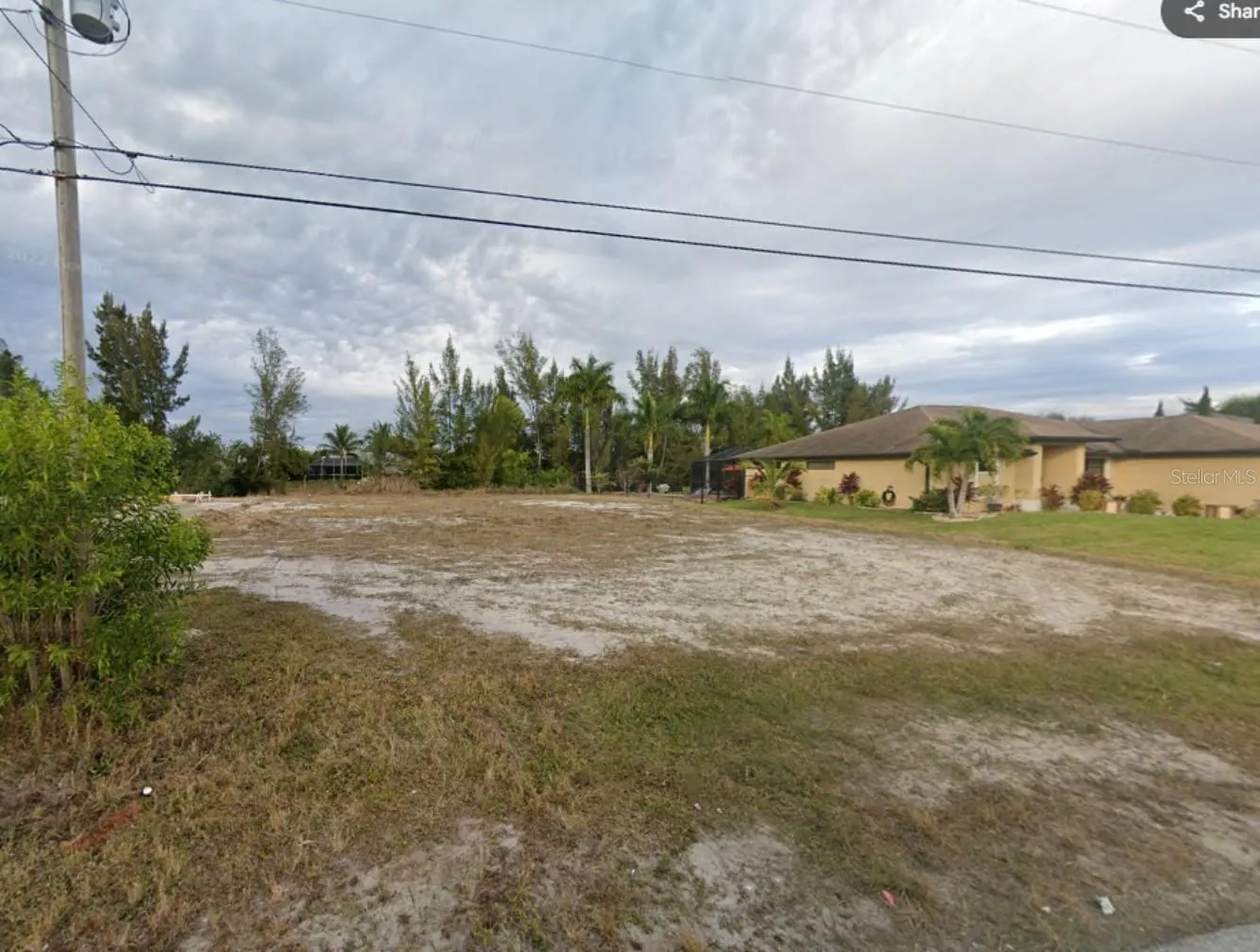 239 SW 28TH TER