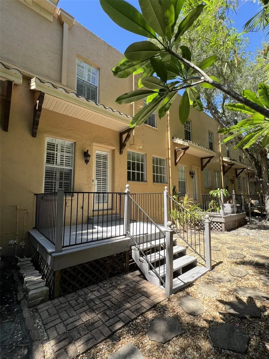 2911 HANSEN MANOR LN