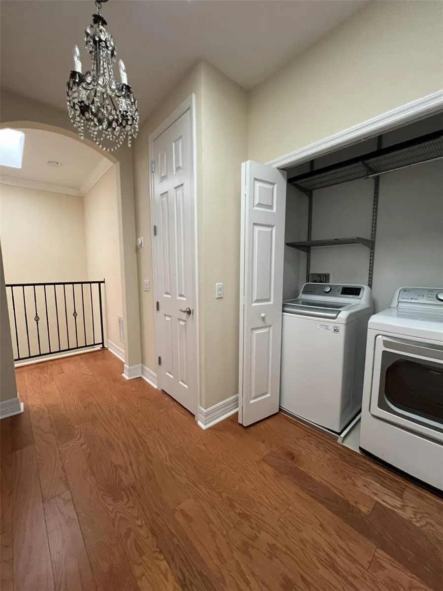 2911 HANSEN MANOR LN