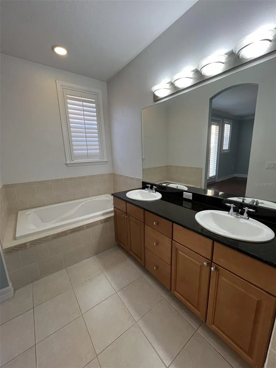 2911 HANSEN MANOR LN