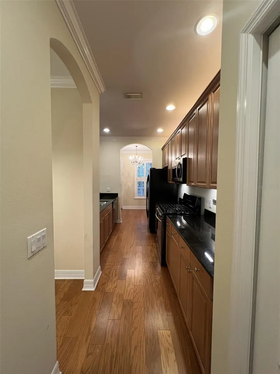 2911 HANSEN MANOR LN