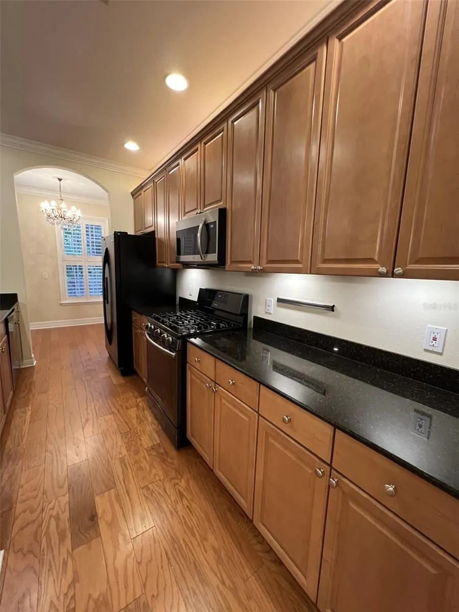 2911 HANSEN MANOR LN