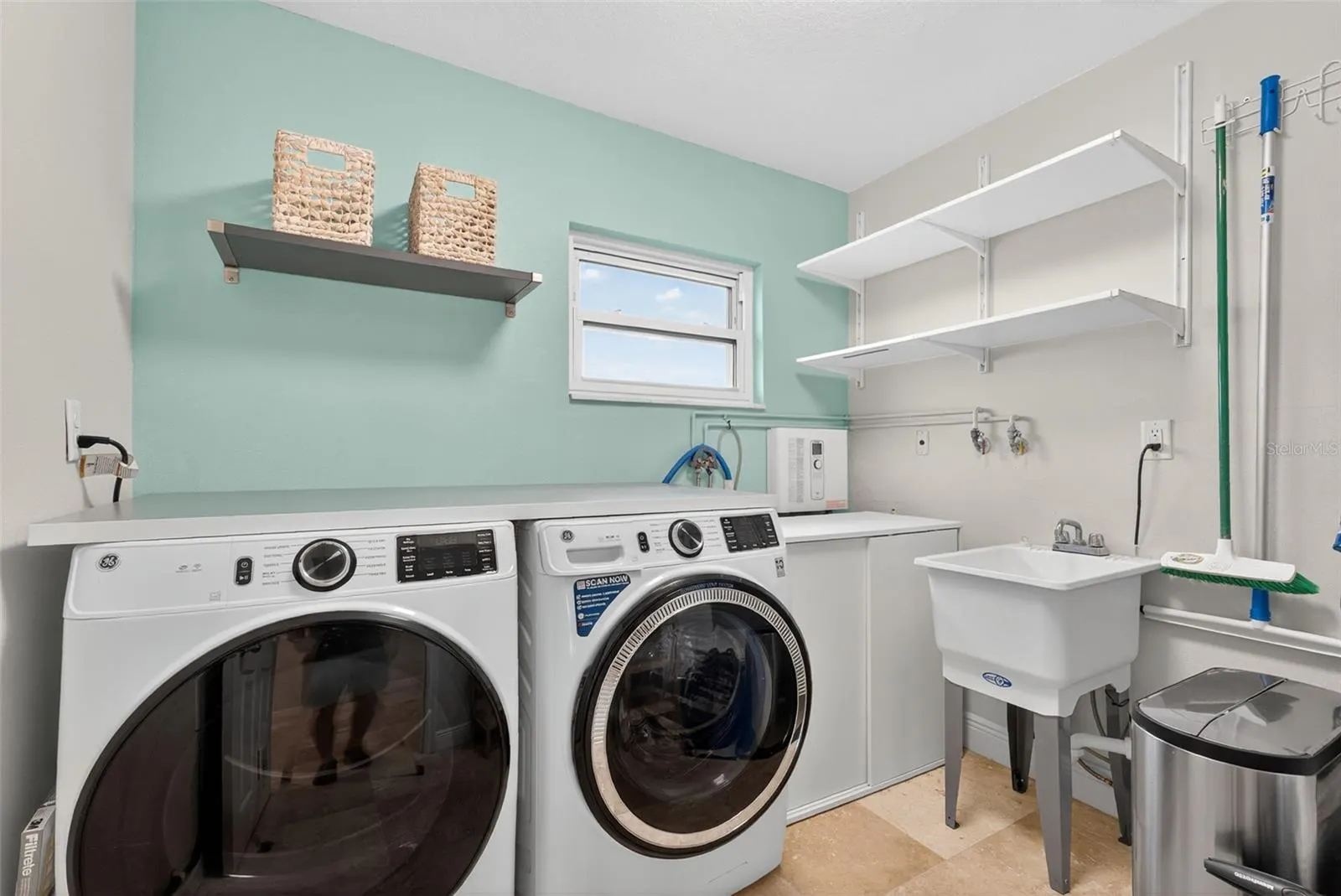 800 MADONNA BLVD #1, #1