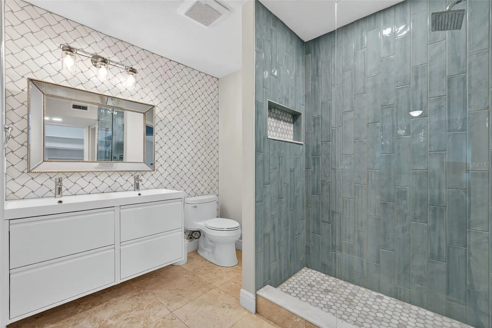 800 MADONNA BLVD #1, #1