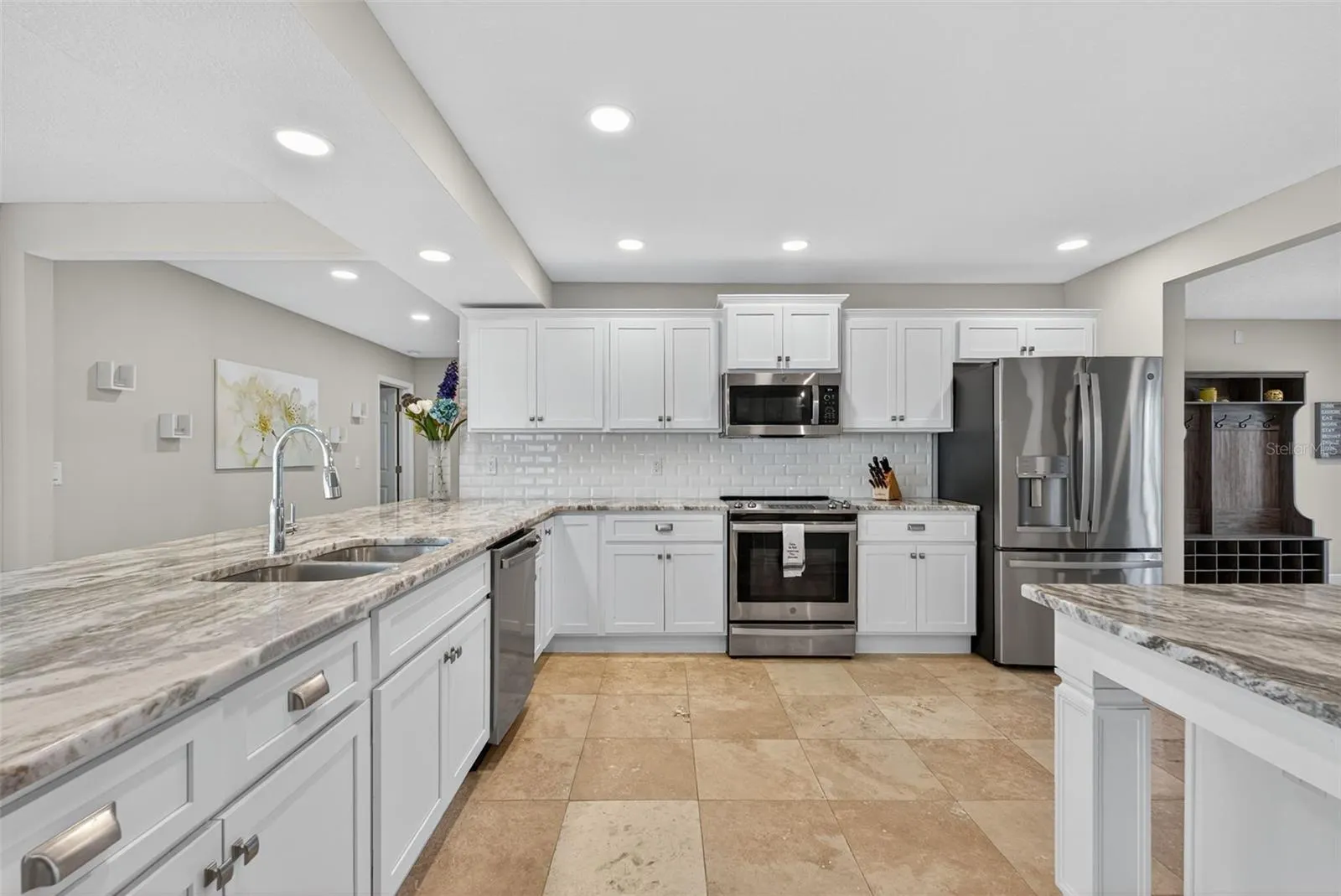 800 MADONNA BLVD #1, #1