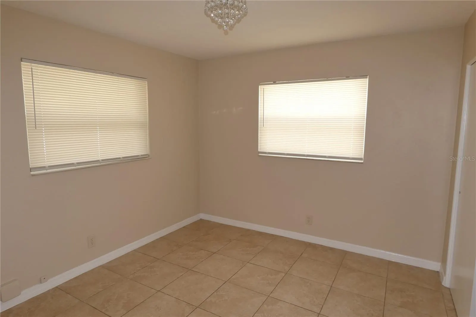 2840 52ND LN N