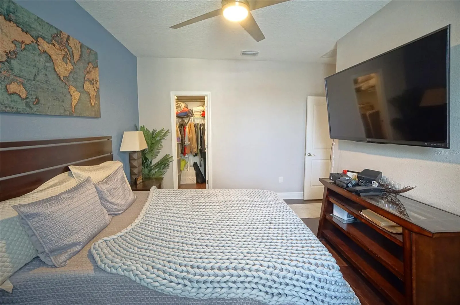 115 N ARRAWANA AVE #8, #8