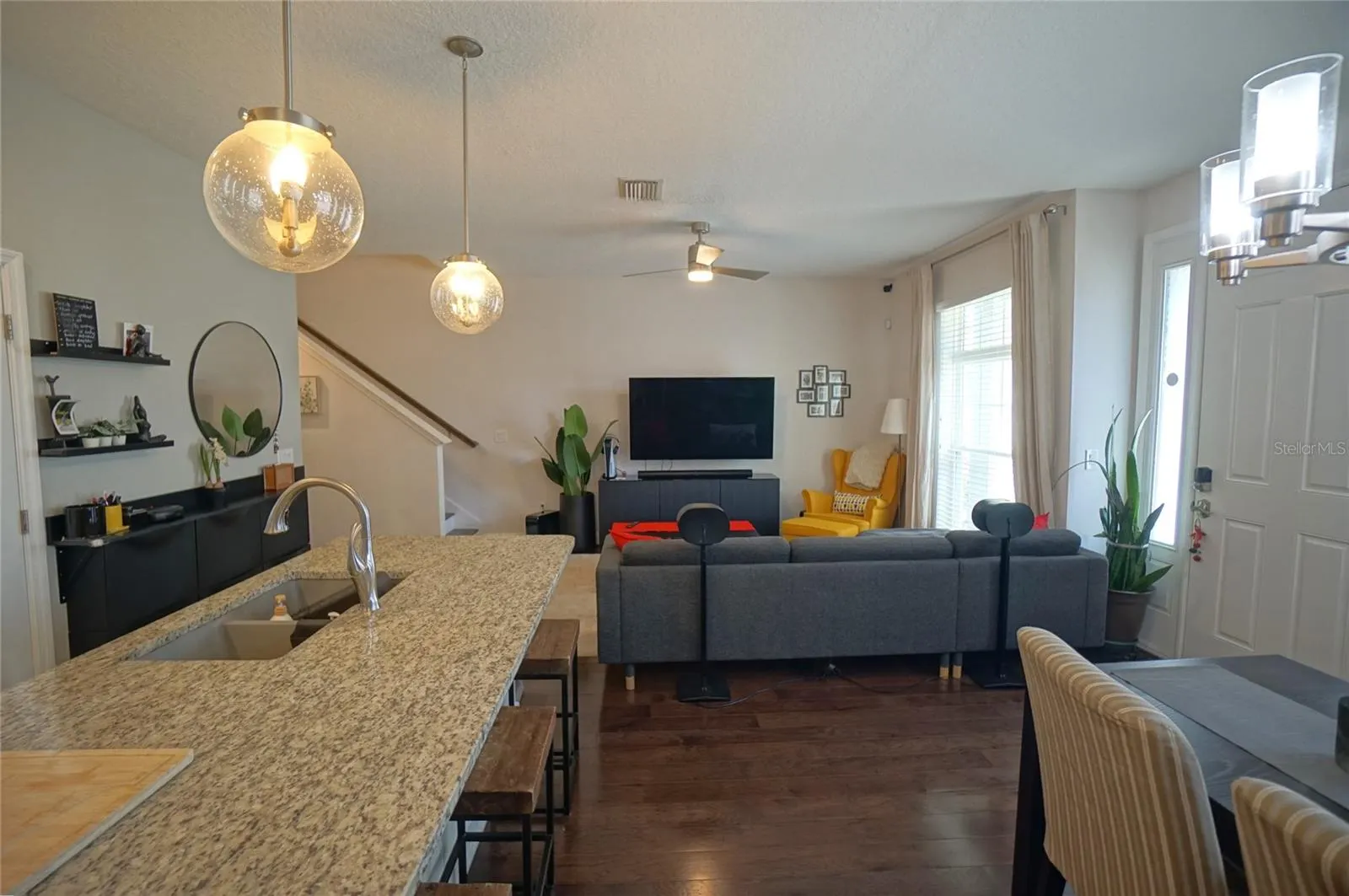 115 N ARRAWANA AVE #8, #8