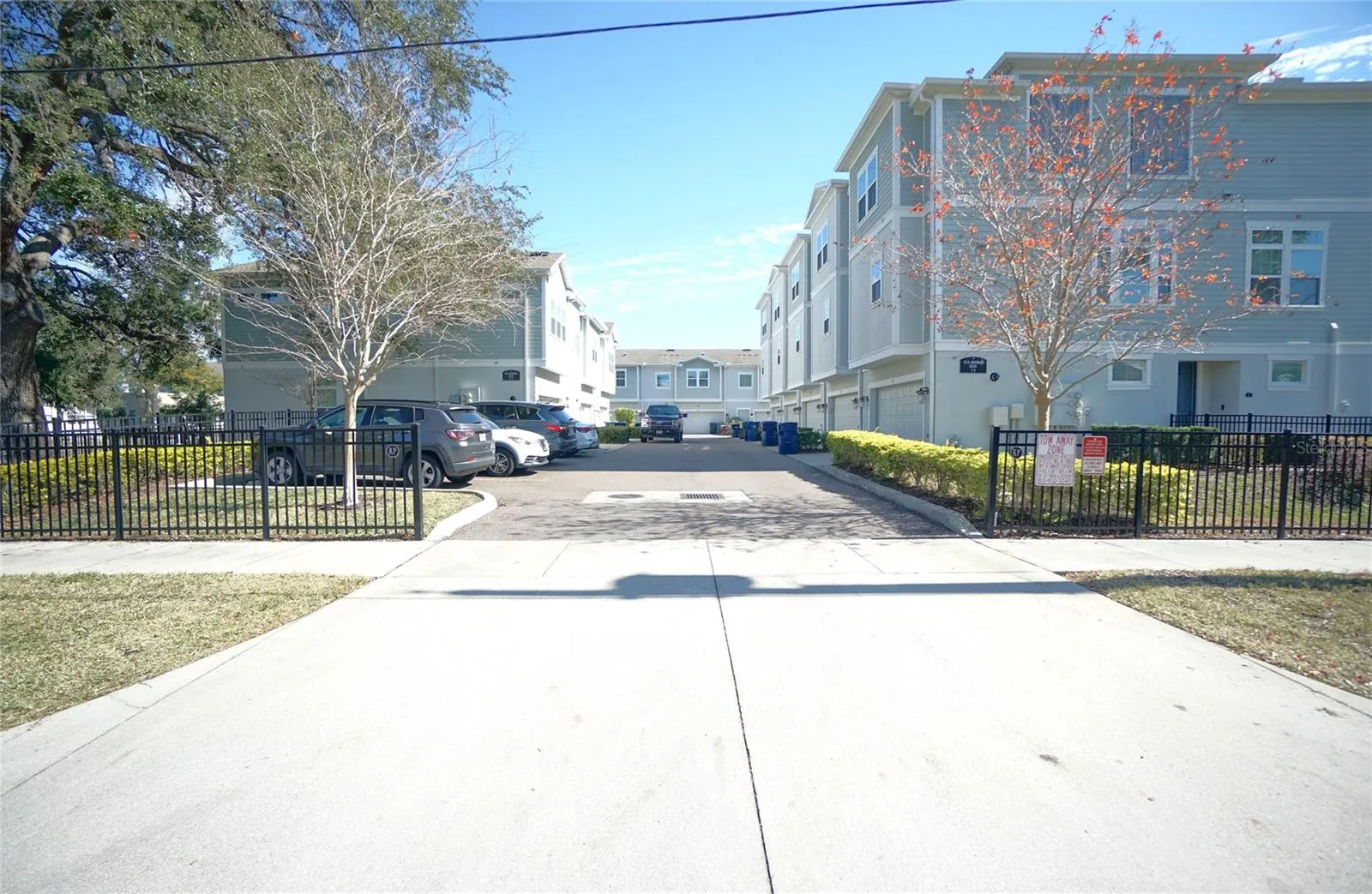 115 N ARRAWANA AVE #8, #8