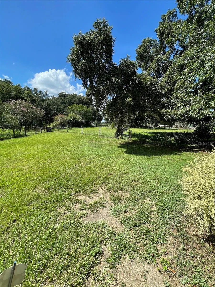 8719 LITHIA PINECREST RD
