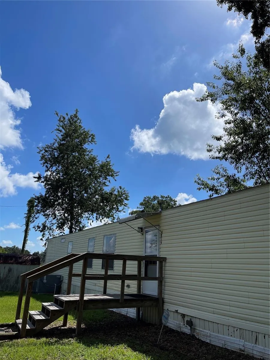 8719 LITHIA PINECREST RD