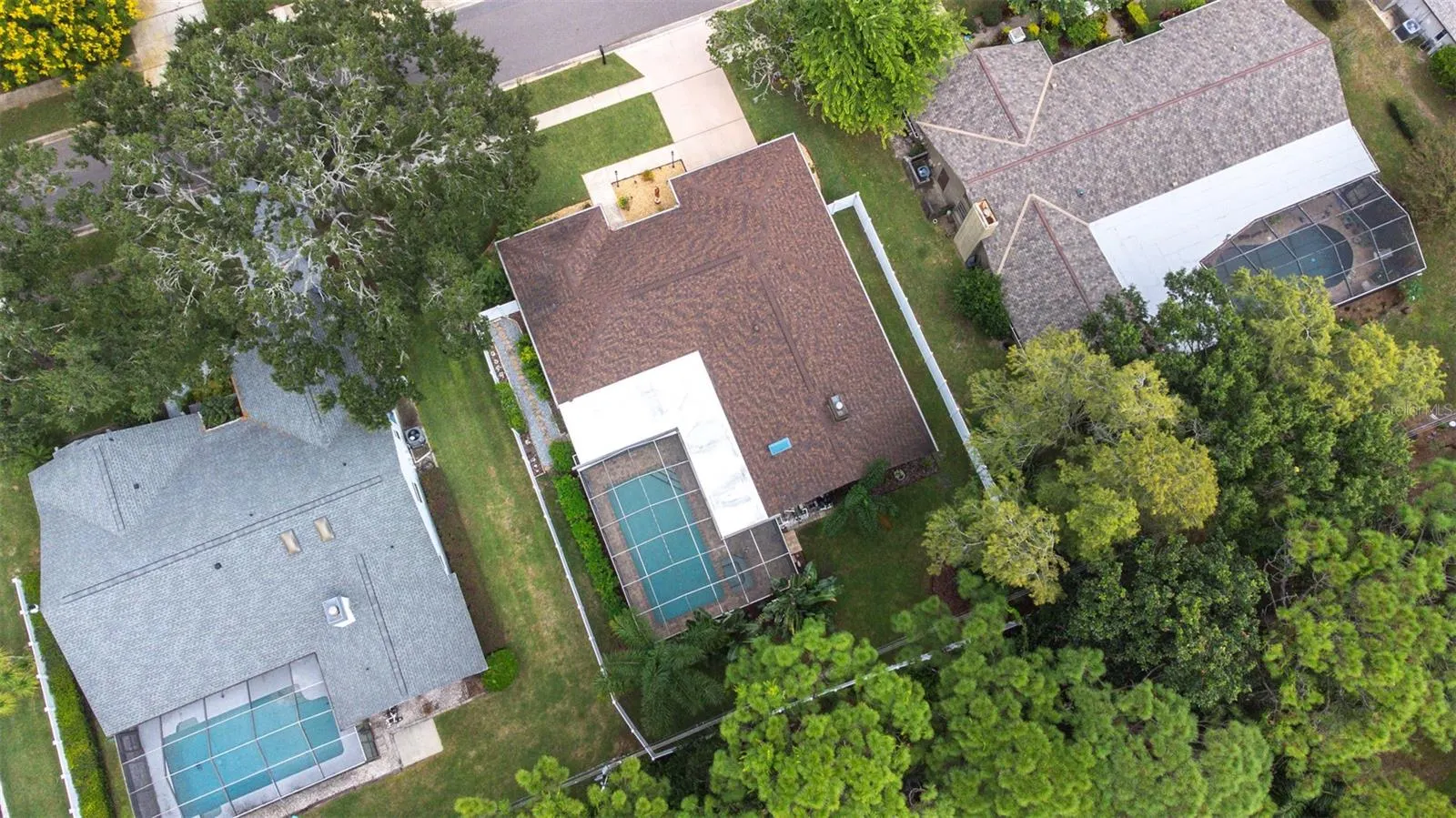 3404 BRIAN RD S