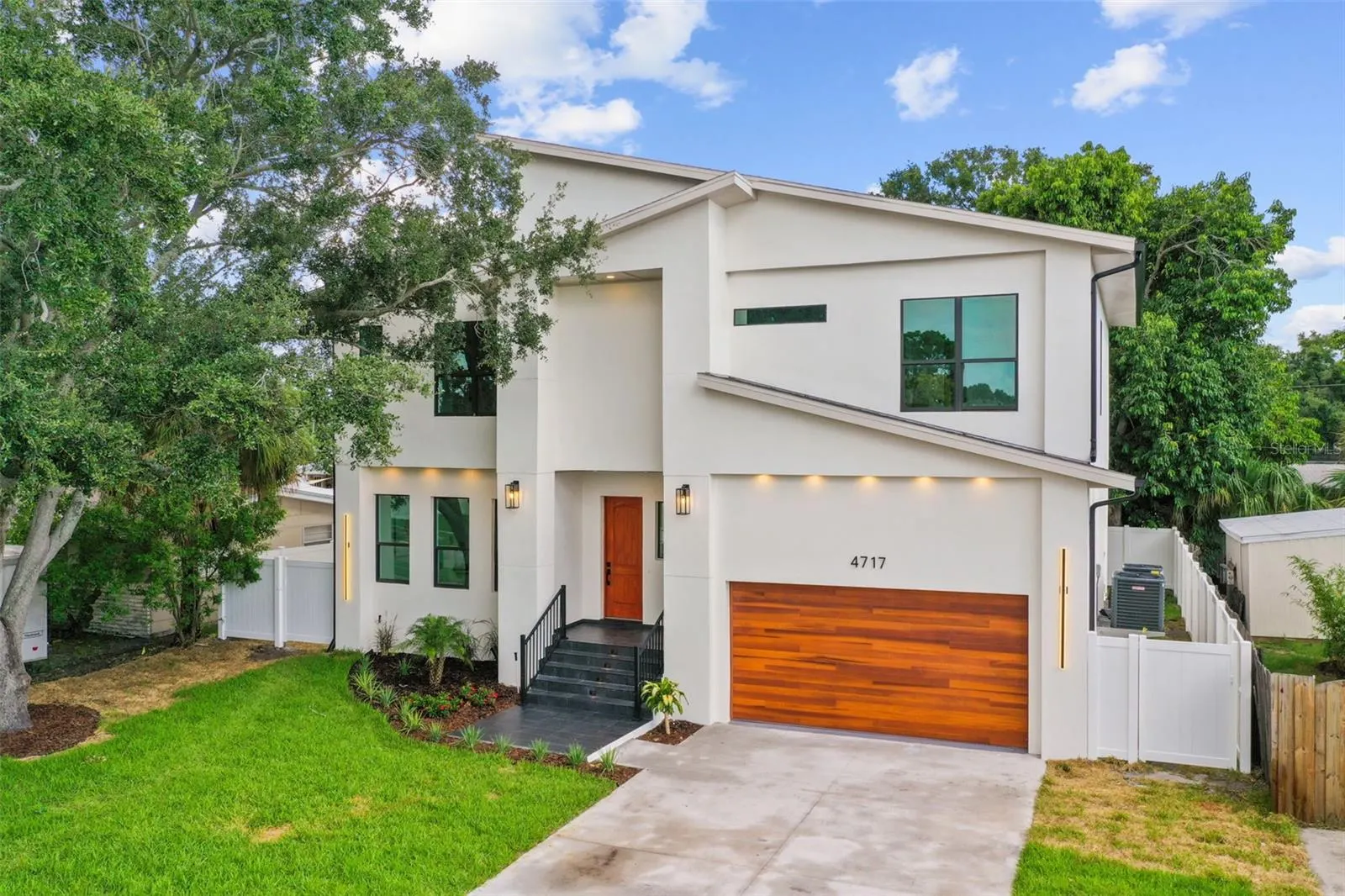4717 W OKLAHOMA AVE
