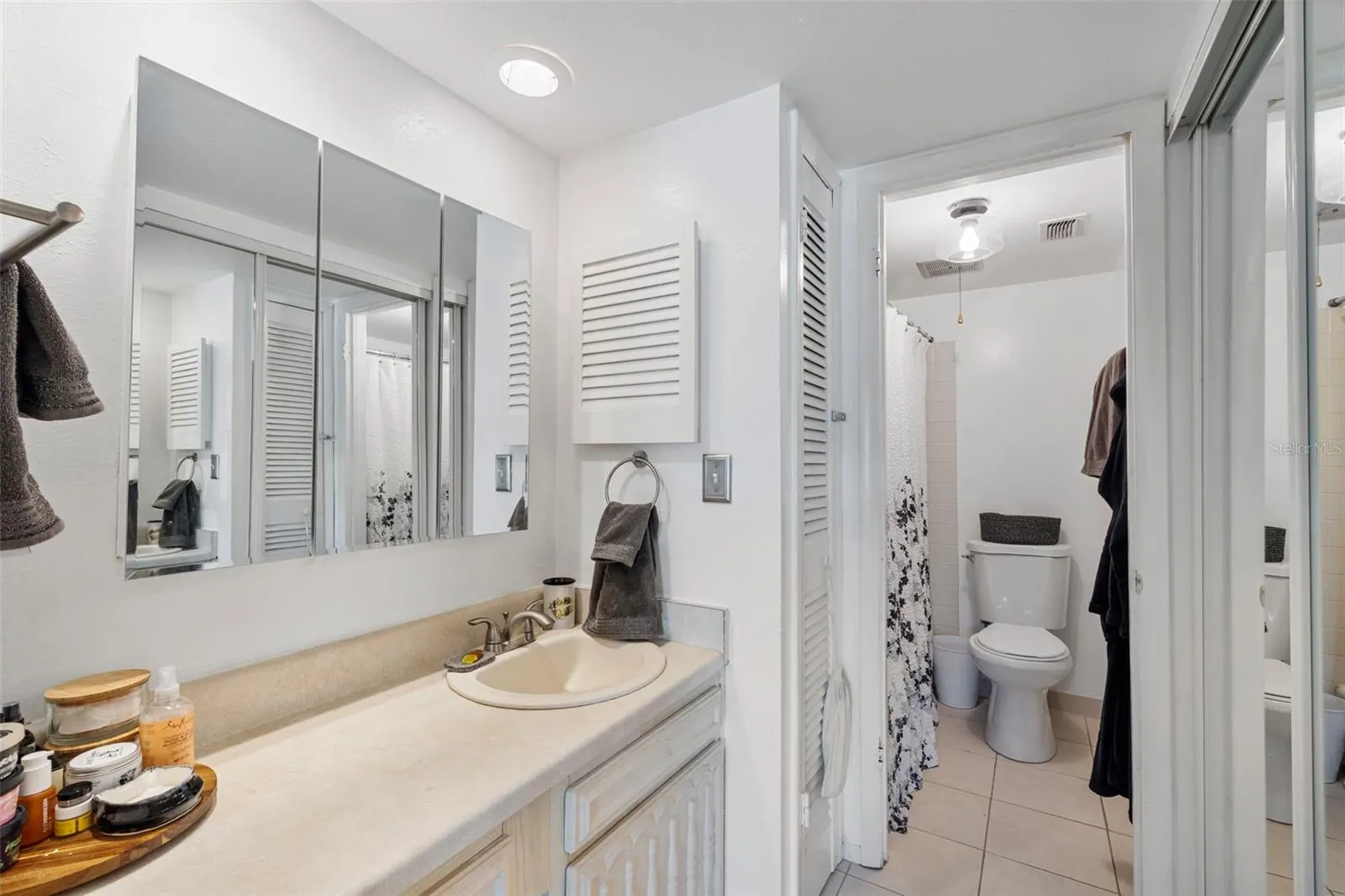 1575 GREENLEA DR #6, #6