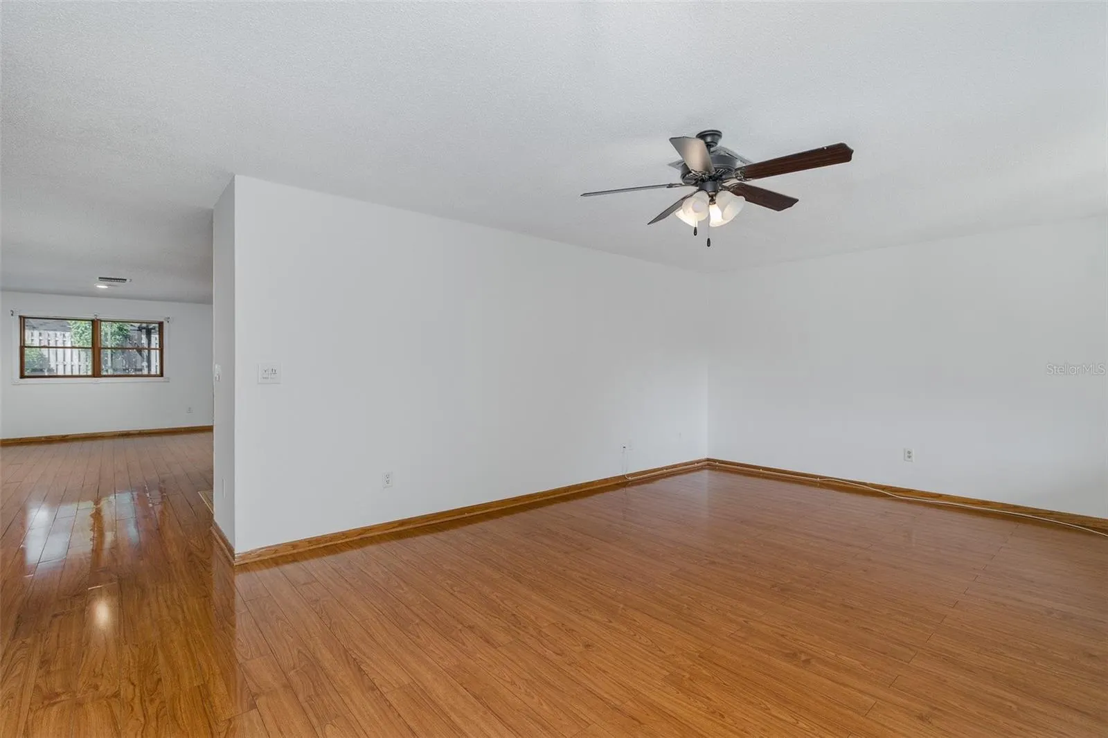 2568 REDWOOD WAY