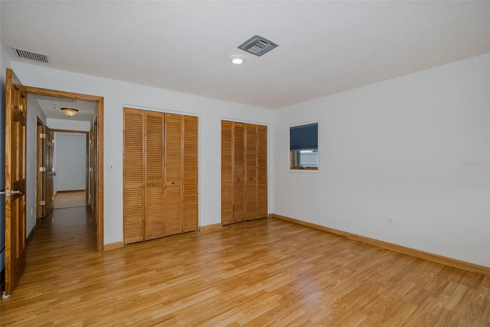 2568 REDWOOD WAY