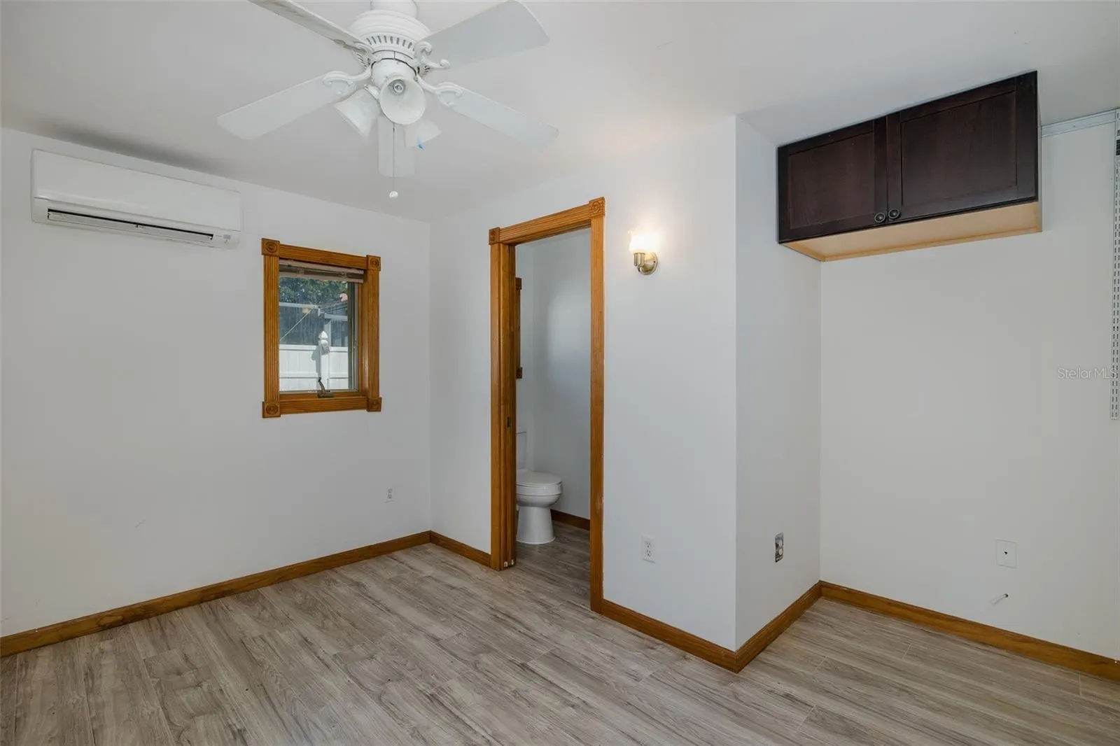 2568 REDWOOD WAY