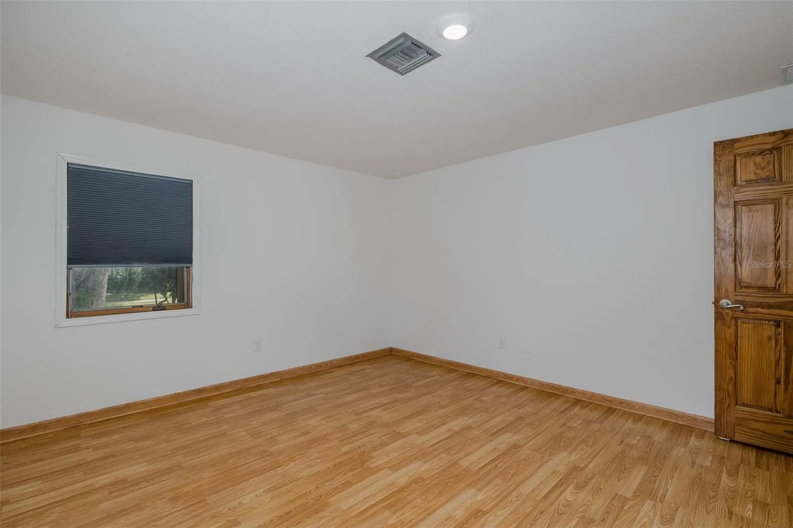 2568 REDWOOD WAY
