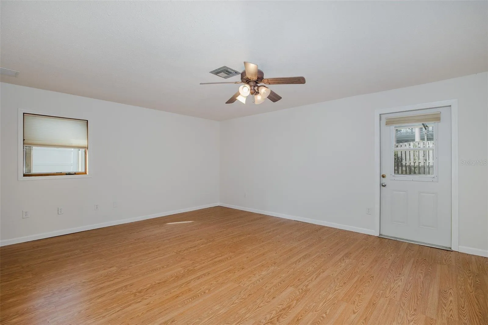 2568 REDWOOD WAY
