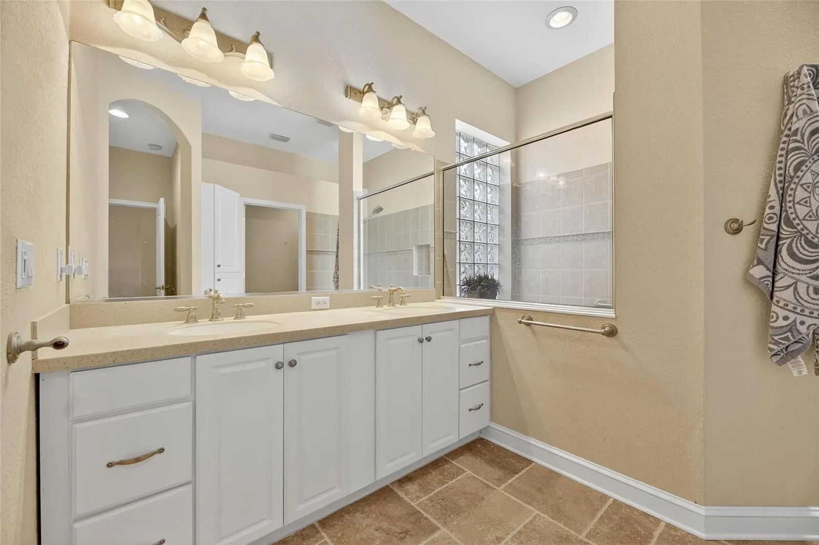 1039 EMERALD DUNES DR