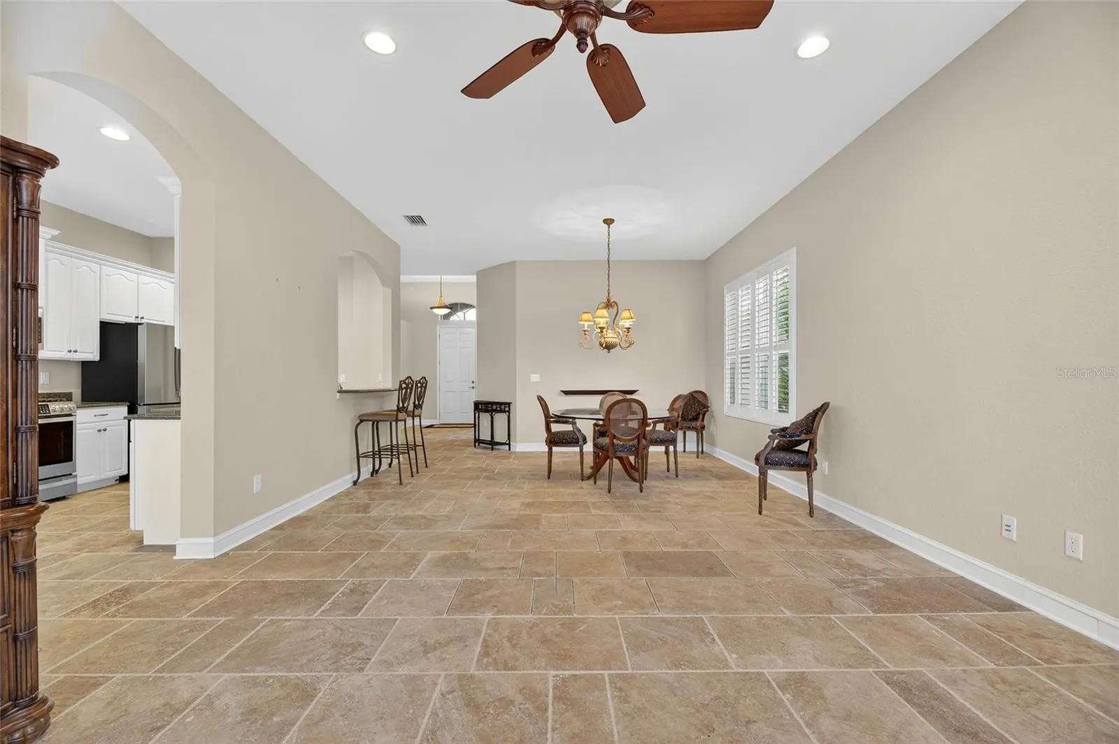 1039 EMERALD DUNES DR
