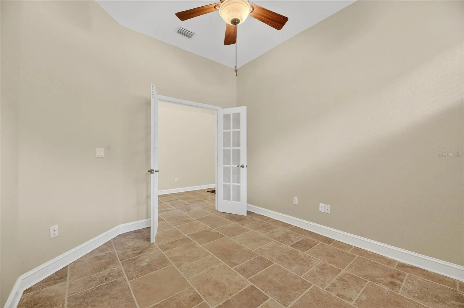 1039 EMERALD DUNES DR